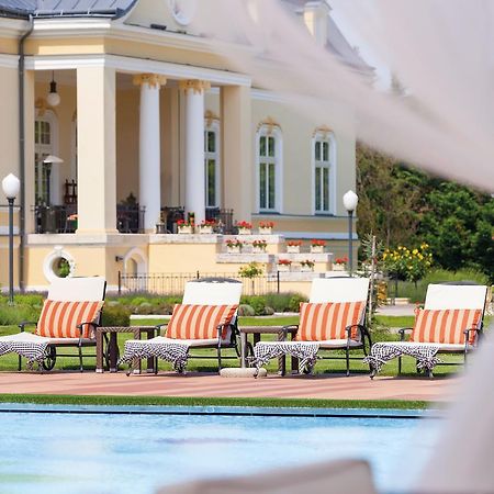 Amade Chateau Vrakúň Esterno foto