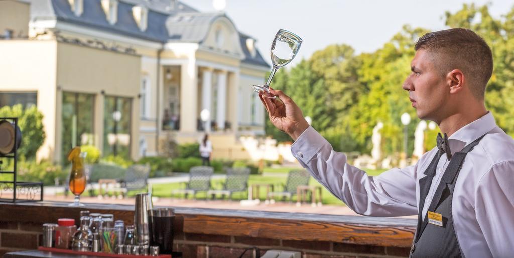 Amade Chateau Vrakúň Esterno foto